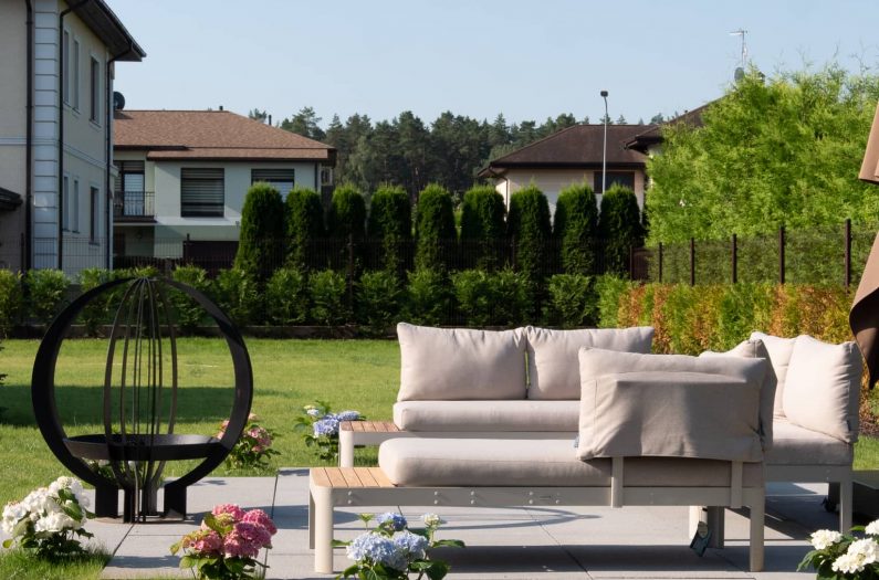 Aizputes-betons-sia_betona-platnes-privatmajas-pagalma-pieriga_6-min